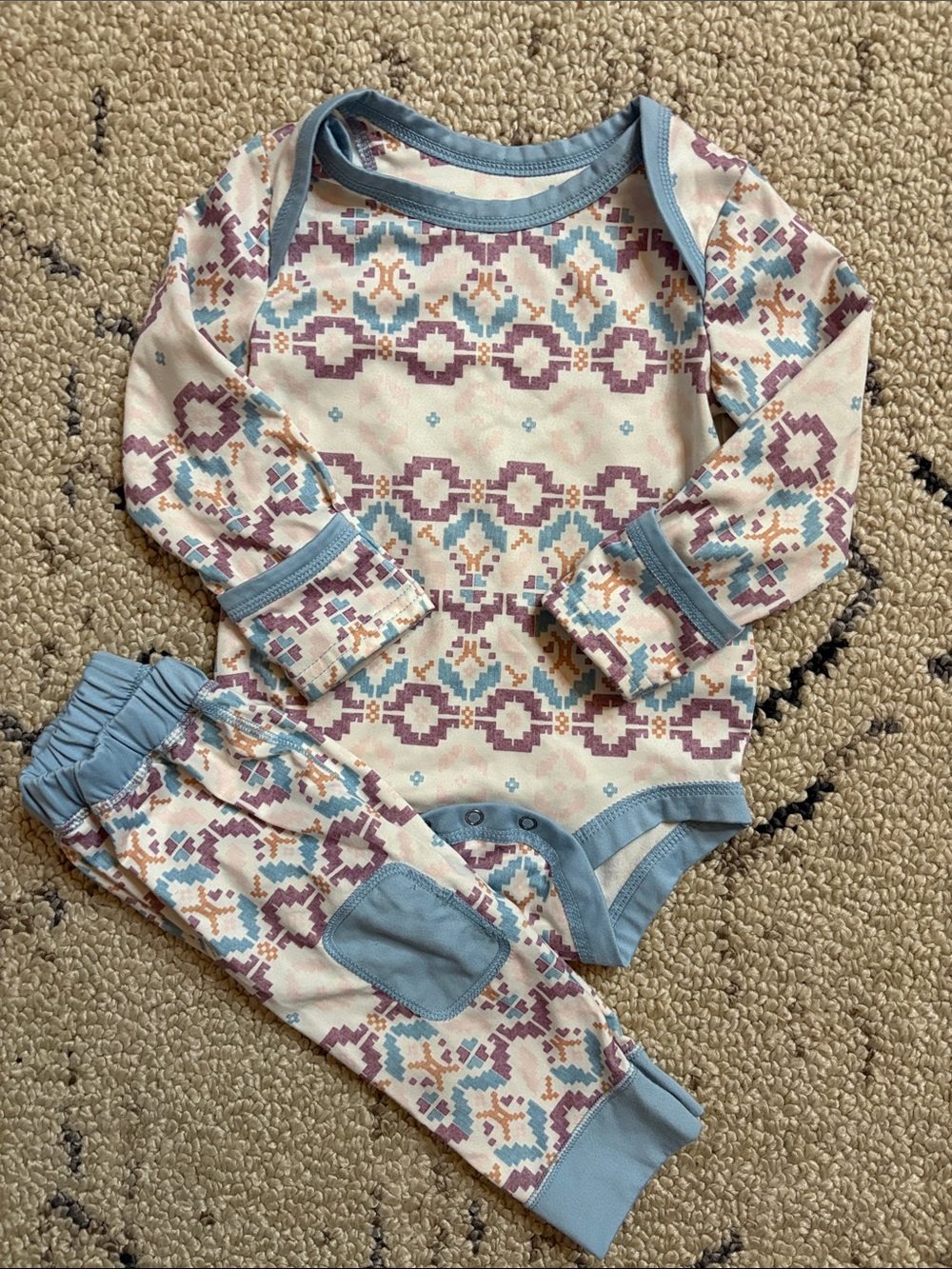Patagonia base layer (3/6m) EUC